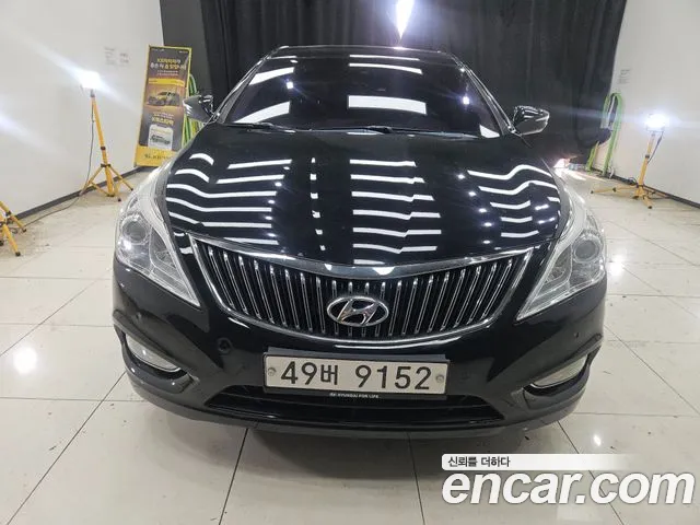 Hyundai Grandeur HG HG240
