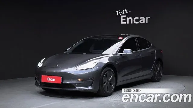 Tesla 3 RWD