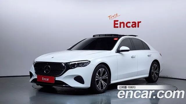 Mercedes-Benz E- W214 E200