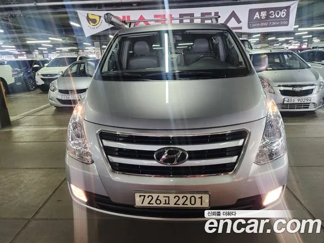 Hyundai Grand Starex 12