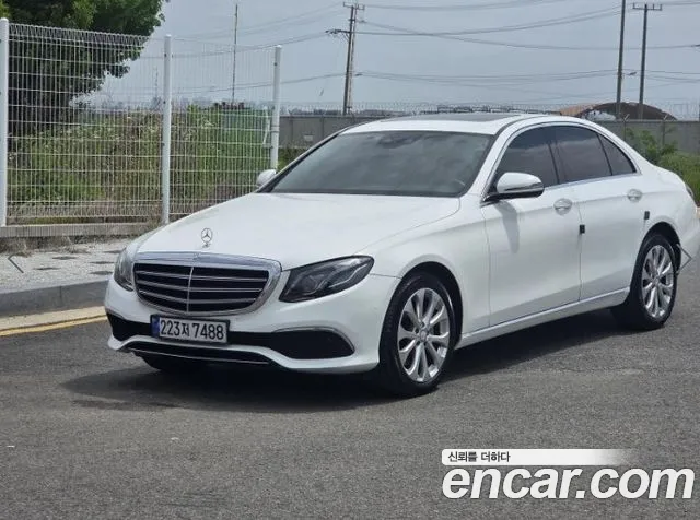 Mercedes-Benz E- W213 E220d Exclusive