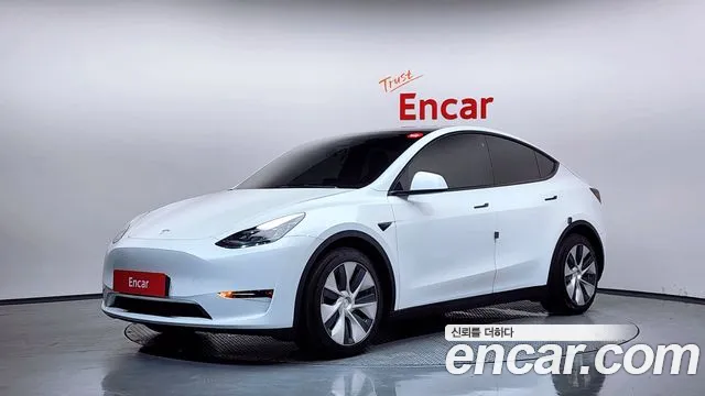 Tesla Y AWD