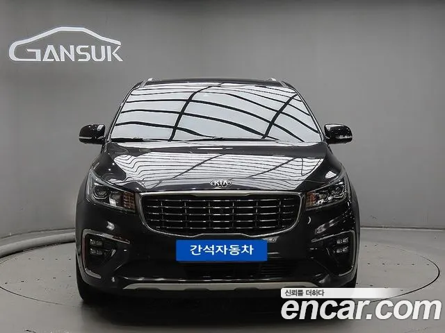 Kia The New Carnival 9 Noblesse