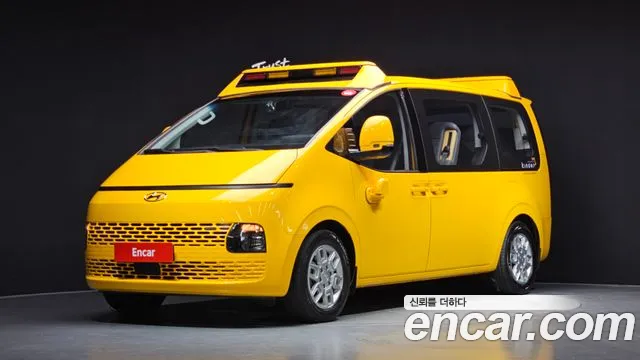 Hyundai Staria L3.5 15