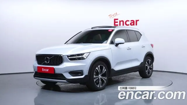 Volvo XC40 T4