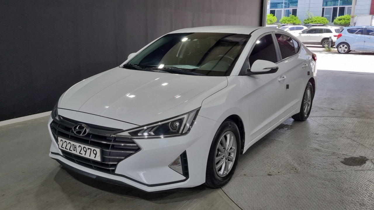 Hyundai The New Avante AD 1.6 LPi