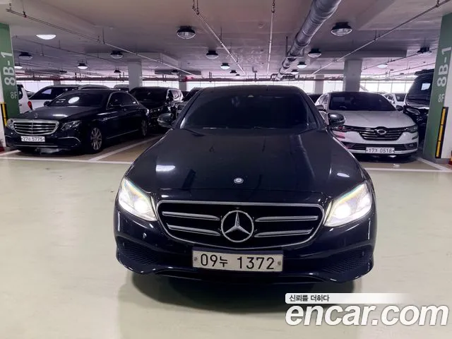Mercedes-Benz E- W213 E300