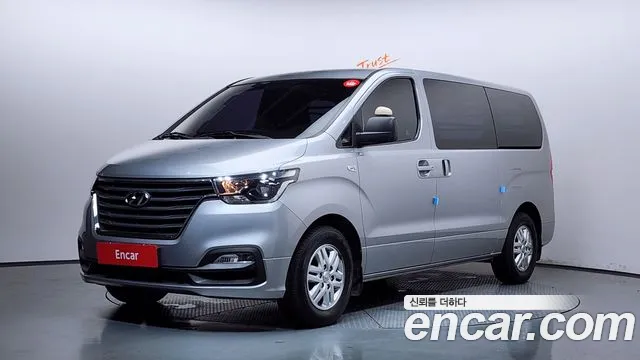 Hyundai The New Grand Starex 3