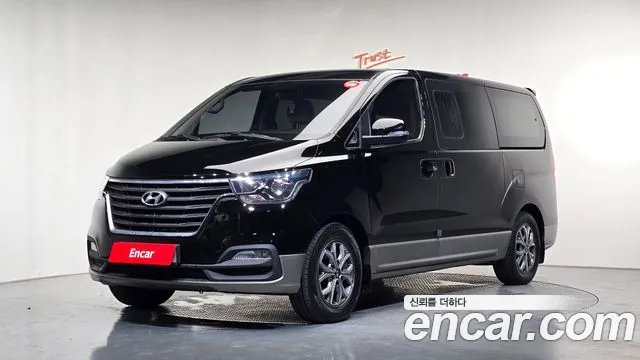Hyundai The New Grand Starex 9 Premium