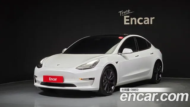 Tesla 3 AWD