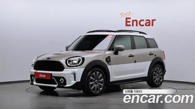 MINI Cooper Countryman 2