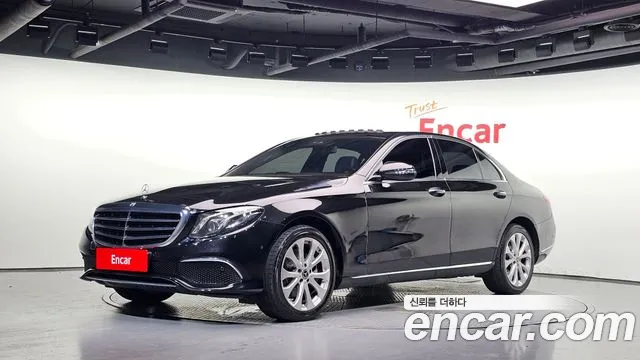 Mercedes-Benz E- W213 E220d Exclusive