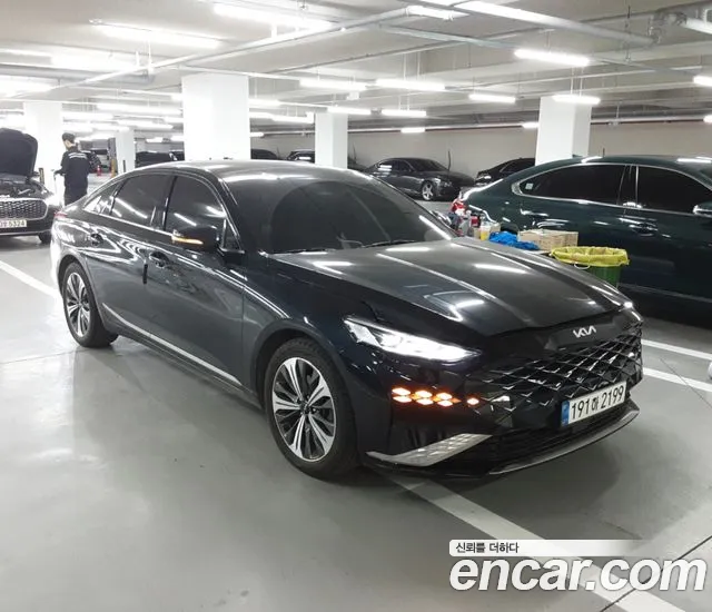 Kia K8 Hybrid Signature