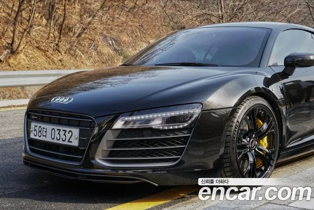 Audi R8 5.2 V10