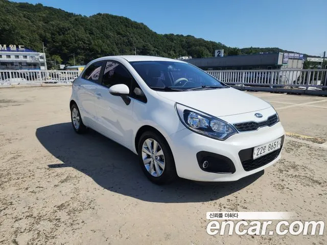 Kia All New Pride 1.4 MPI Deluxe