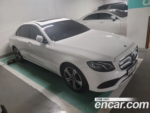 Mercedes-Benz E- W213 E300