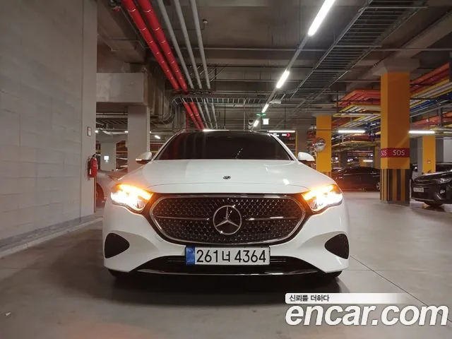 Mercedes-Benz E- W214 E200