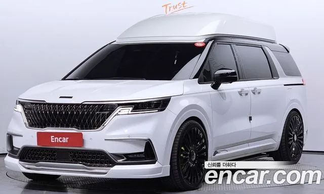 Kia Carnival 4 Gasoline 9