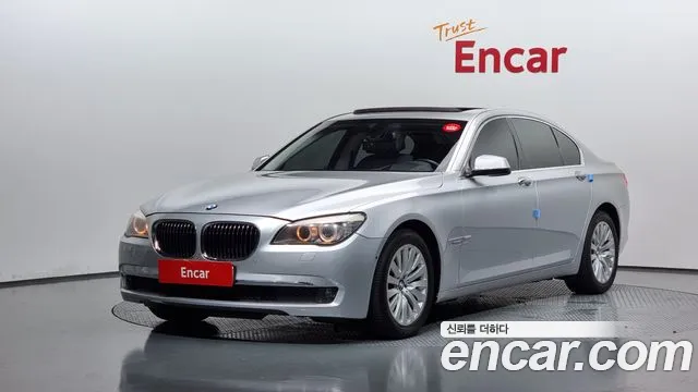 BMW 7 (F01) 740i