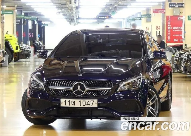 Mercedes-Benz CLA- C117 CLA220 AMG Line