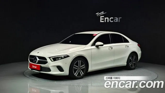 Mercedes-Benz A- W177 A220