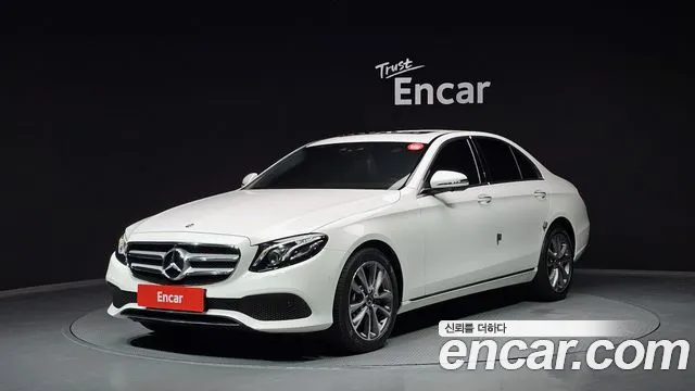 Mercedes-Benz E- W213 E300 4MATIC