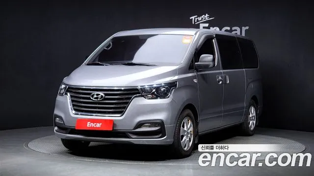Hyundai The New Grand Starex 12