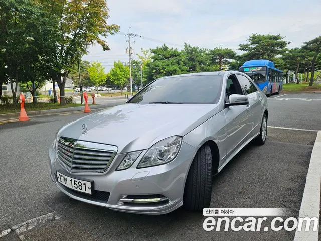 Mercedes-Benz E- W212 E300