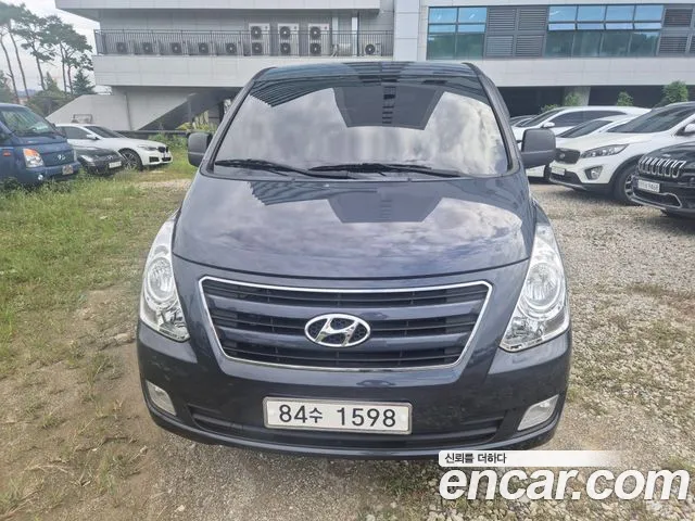 Hyundai Grand Starex 3