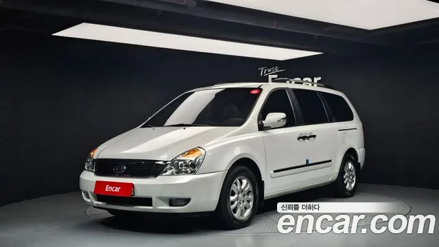 Kia Carnival R Carnival GLX Premium