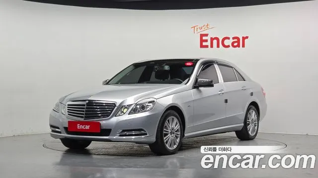 Mercedes-Benz E- W212 E300