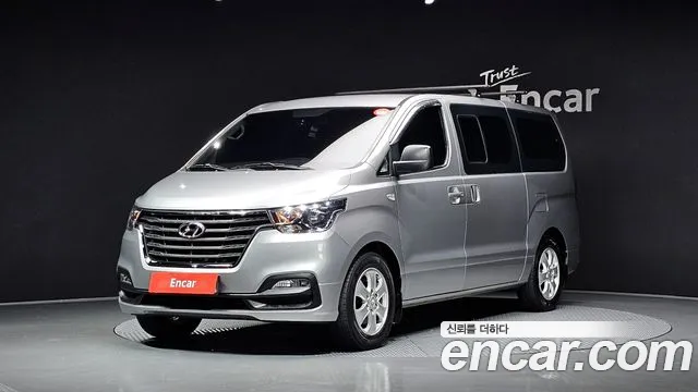 Hyundai The New Grand Starex 12