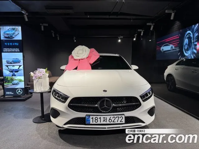 Mercedes-Benz A- W177 A220