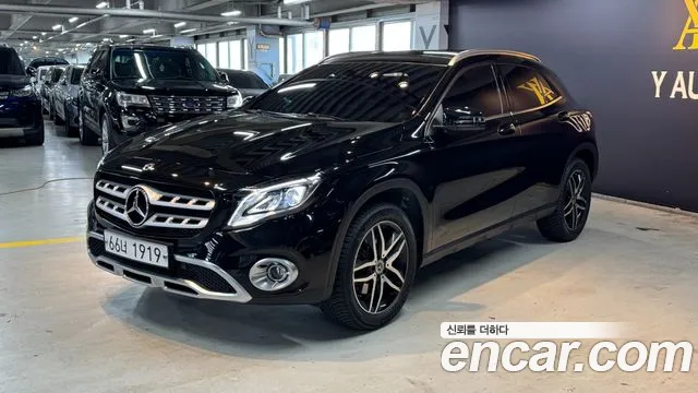 Mercedes-Benz GLA- X156 GLA220 Premium