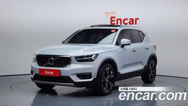 Volvo XC40 T4