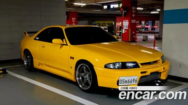 Nissan GTS-T R33