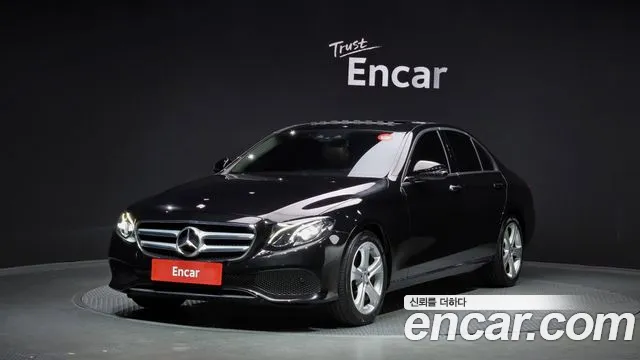 Mercedes-Benz E- W213 E200