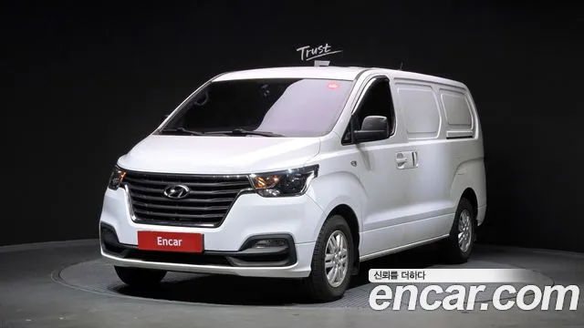Hyundai The New Grand Starex 3