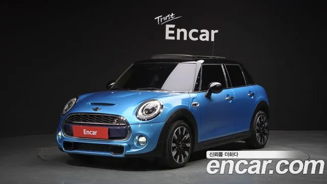 MINI Cooper S 5 Base 3