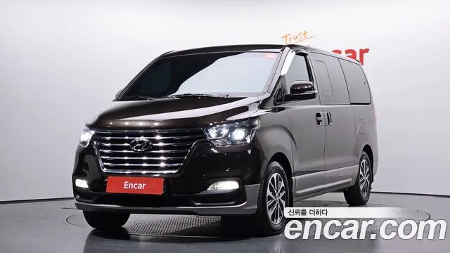Hyundai The New Grand Starex 9 Exclusive