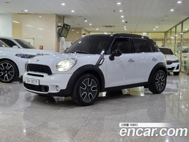 MINI Cooper SD Countryman Base 1
