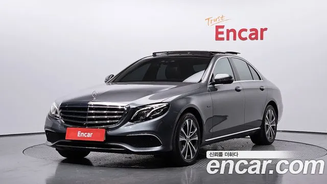 Mercedes-Benz E- W213 E300e Exclusive
