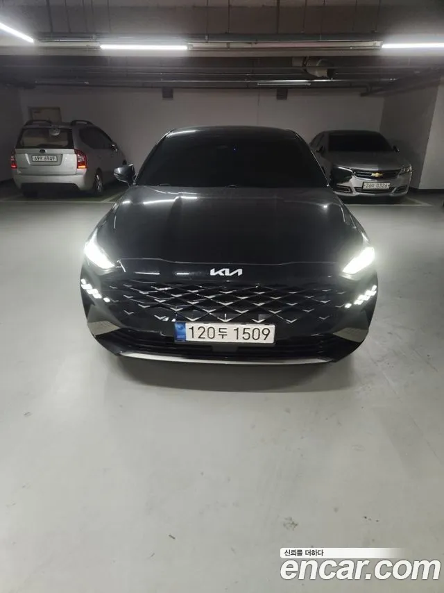 Kia K8 Hybrid Signature