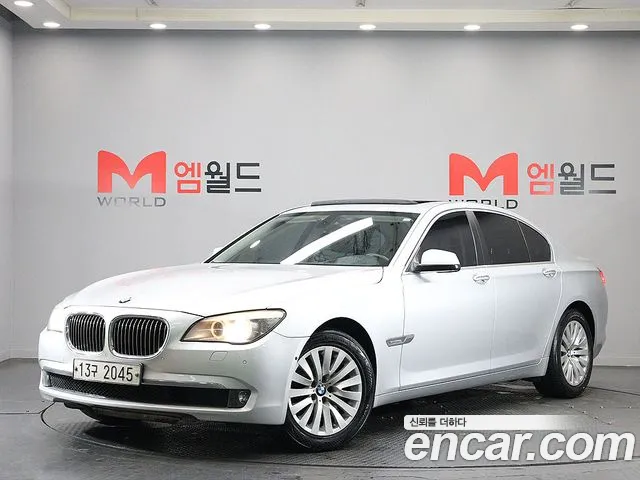 BMW 7 (F01) 740i