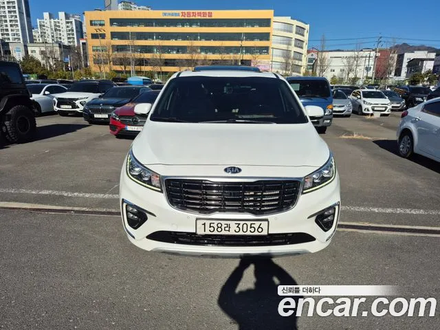 Kia The New Carnival 9 Noblesse