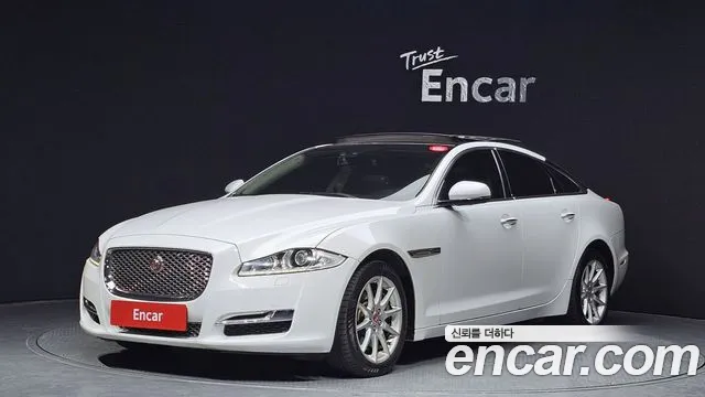 Jaguar All New XJ 2.0 SWB X351