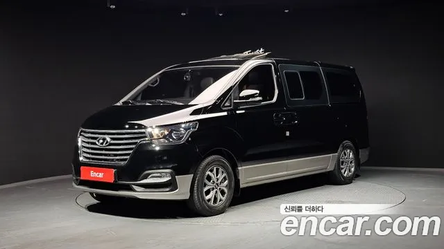 Hyundai The New Grand Starex 9 Premium