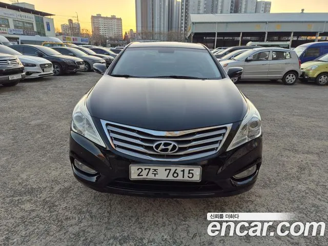 Hyundai Grandeur HG HG240