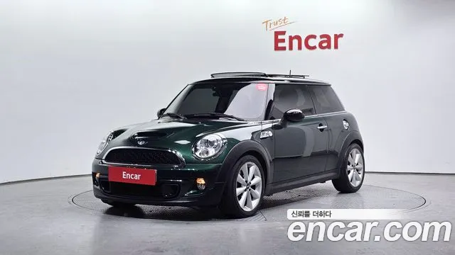 MINI Cooper S Base 2