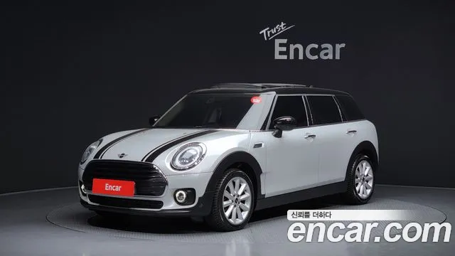 MINI Cooper Clubman Base 2